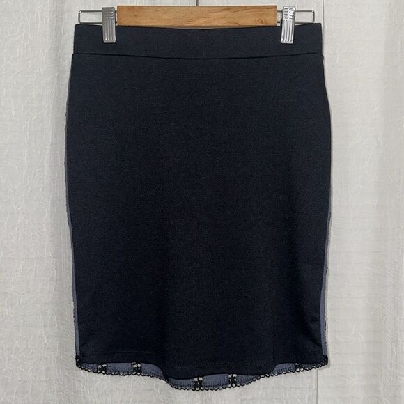 H&M S Navy Faux Suede Crochet Patchwork Black Knit Back Pencil Skirt - Picture 2 of 9